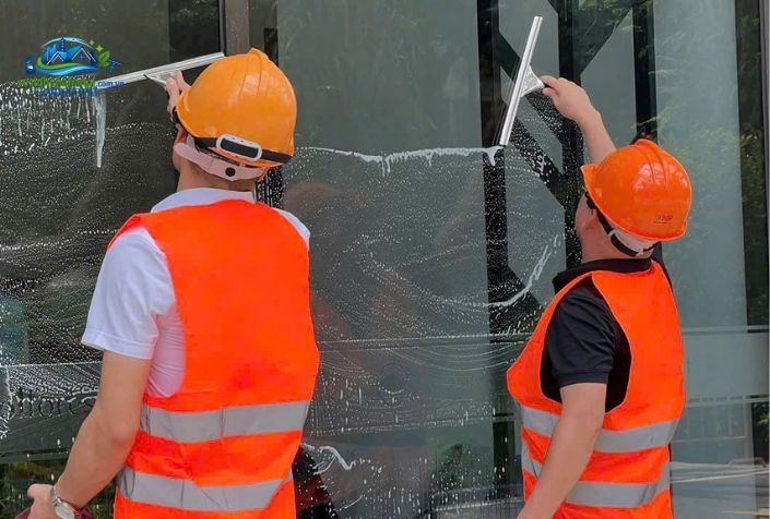 Công ty vệ sinh công nghiệp uy tín tại Hà Nội