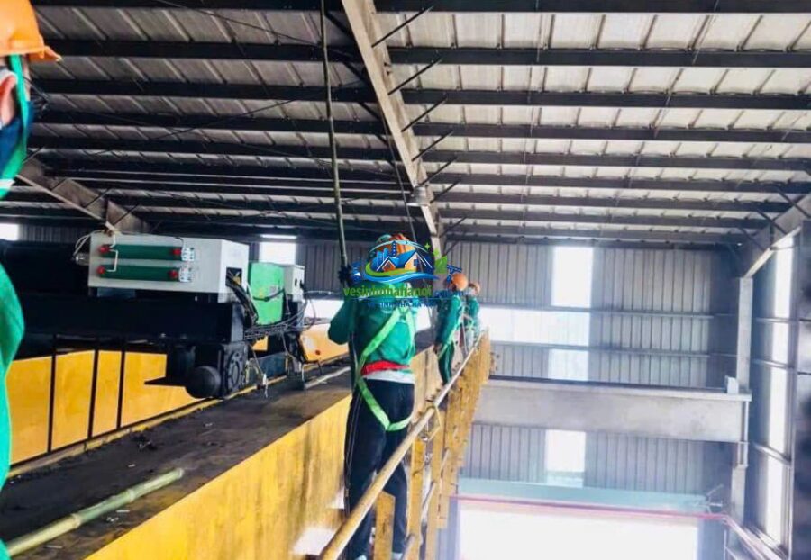 quét mạng nhện nhà xưởng