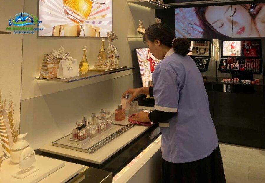 Tạp vụ vệ sinh khách sạn