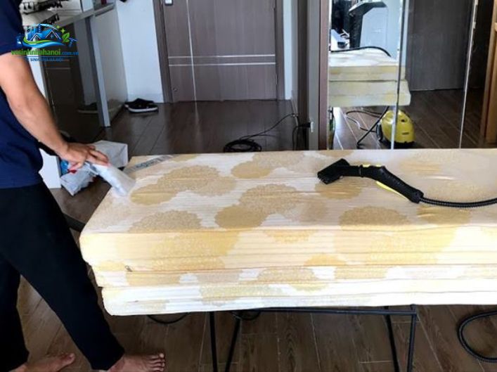 vệ sinh đệm bông ép